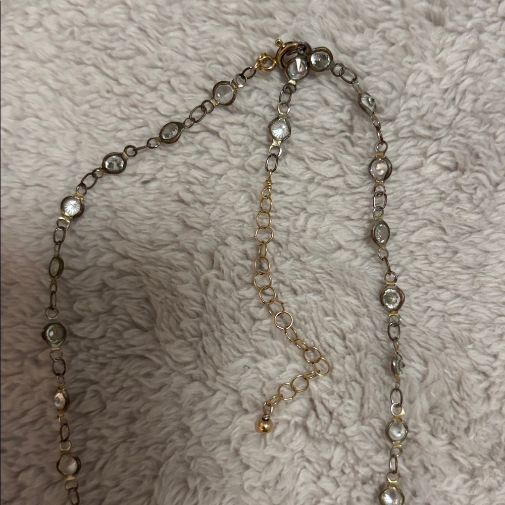 Elegant Gold and Silver Women's Necklace - Picture 3 of 4